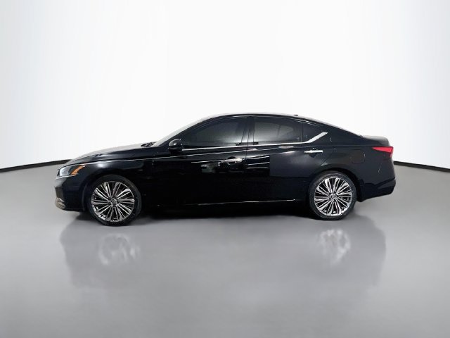 Used 2024 Nissan Altima 2.5 SL FWD image 6