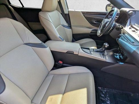 Used 2020 Lexus ES 300h w/ Premium Package image 21