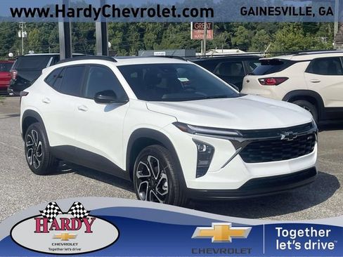 New 2026 Chevrolet Trax RS w/ Sunroof Package FWD image 1