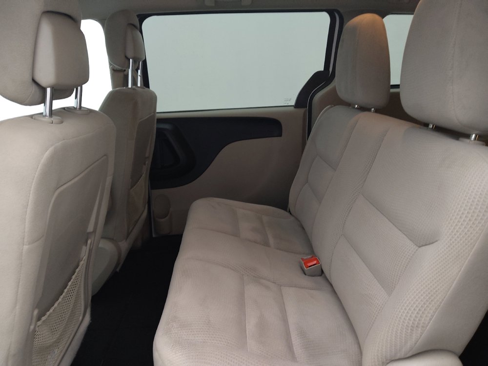 Used 2017 Dodge Grand Caravan SE FWD image 17