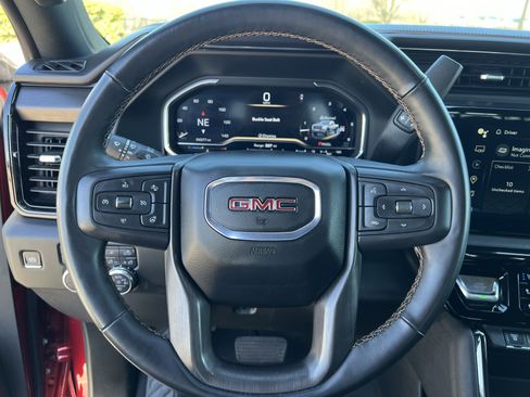 Used 2024 GMC Sierra 2500 AT4 w/ AT4 Premium Plus Package image 18