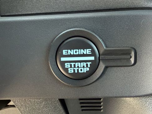 New 2025 Ford Bronco 4-Door AWD/4WD image 7