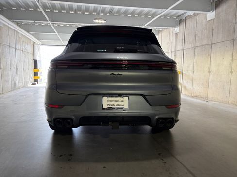 Certified 2026 Porsche Cayenne Turbo AWD/4WD image 7