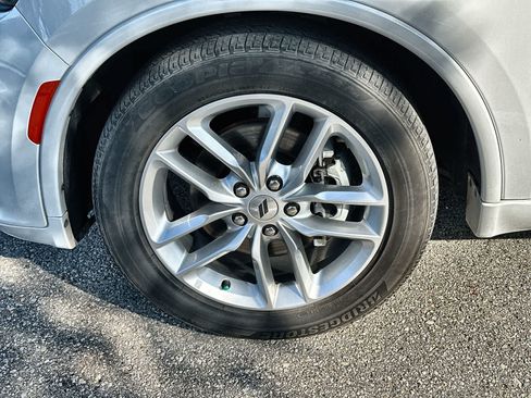 Used 2024 Dodge Durango GT RWD image 13