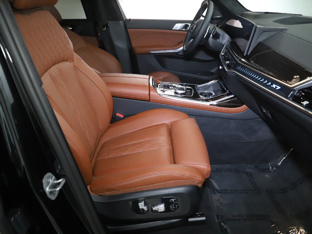Used 2026 BMW X7 xDrive40i AWD/4WD image 49