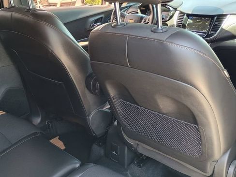 Used 2019 Chevrolet Trax LT w/ LT Convenience Package AWD/4WD image 30