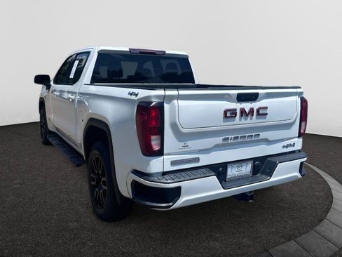 Used 2022 GMC Sierra 1500 Elevation w/ LPO, Elevation Black Package AWD/4WD image 3