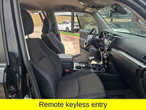 Used 2022 Toyota 4Runner TRD Off-Road AWD/4WD image 18