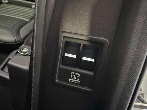 Used 2020 Land Rover Discovery HSE AWD/4WD image 25
