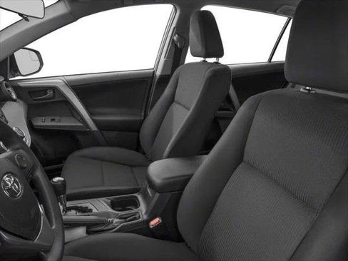 Used 2018 Toyota RAV4 LE w/ All Weather Liner Package AWD/4WD image 28