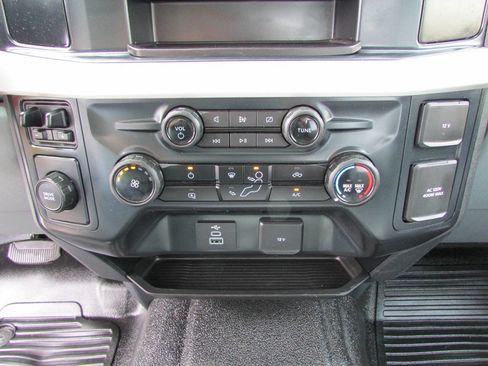 Used 2023 Ford F250 XL w/ XL Chrome Package image 24