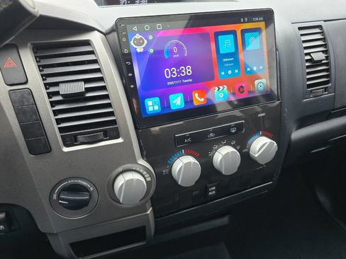 Used 2013 Toyota Tundra 4x4 CrewMax image 16