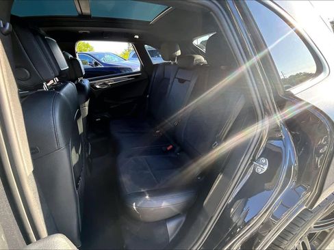 Used 2021 Porsche Macan image 20