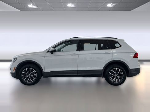 Used 2019 Volkswagen Tiguan SE w/ Panoramic Sunroof Package image 2