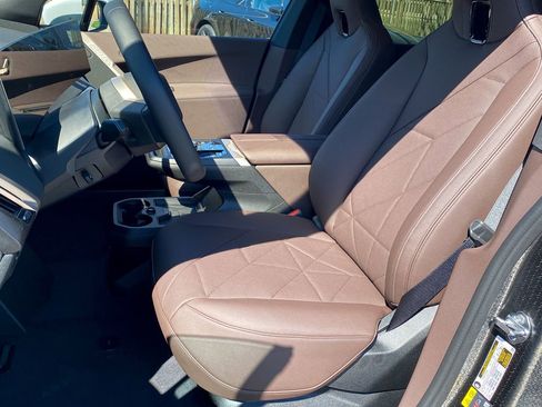 New 2026 BMW iX xDrive45 image 15