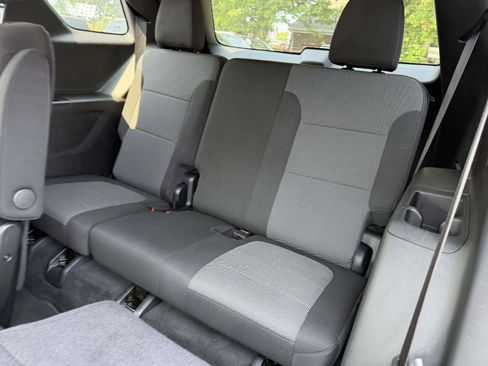 Certified 2023 Chevrolet Traverse LT FWD image 12