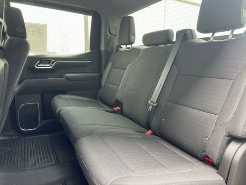 Used 2022 Chevrolet Silverado 1500 LT AWD/4WD image 19