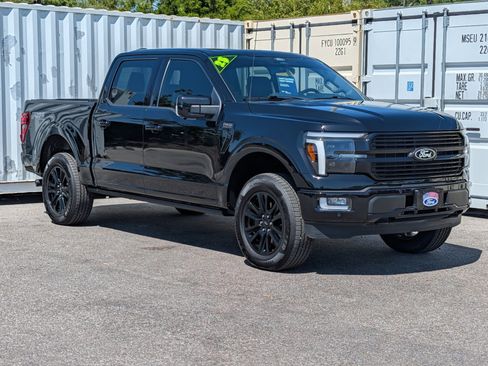 Certified 2025 Ford F150 Platinum w/ Equipment Group 702A High AWD/4WD image 2