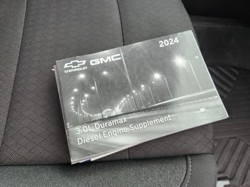 Used 2024 Chevrolet Silverado 1500 RST AWD/4WD image 16