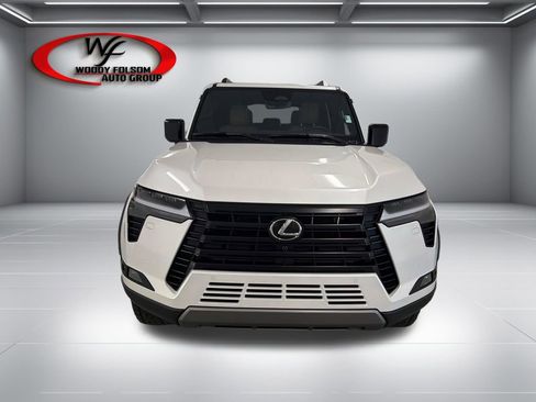 Used 2026 Lexus GX 550 AWD/4WD image 2
