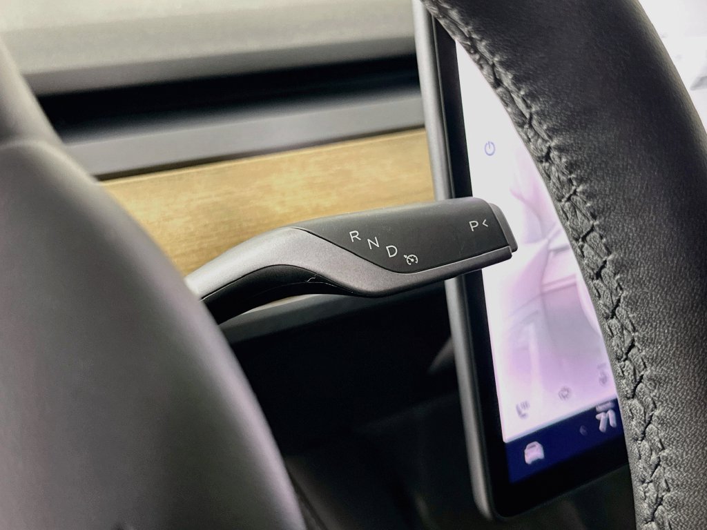 Used 2022 Tesla Model Y Long Range AWD/4WD image 17