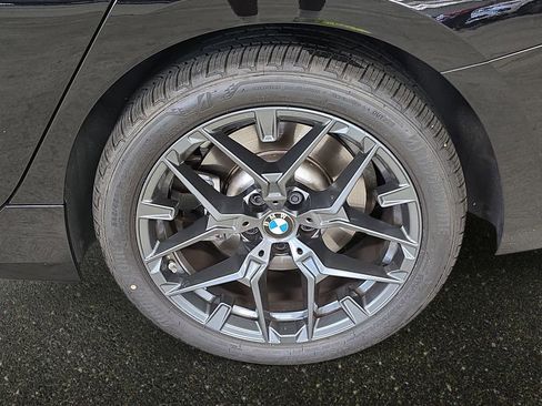 Used 2025 BMW 330i Sedan w/ M Sport Package image 31