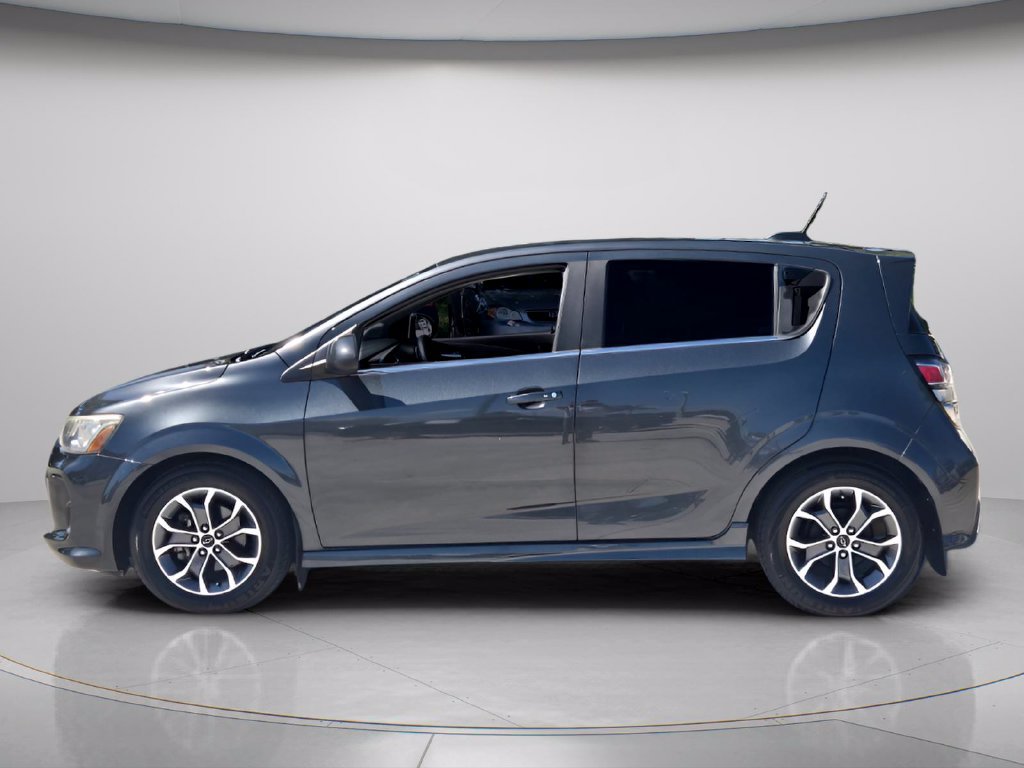 Used 2018 Chevrolet Sonic LT w/ Convenience Package FWD image 3