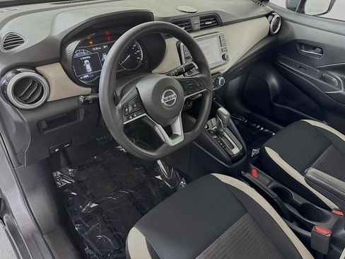Used 2020 Nissan Versa SV FWD image 23