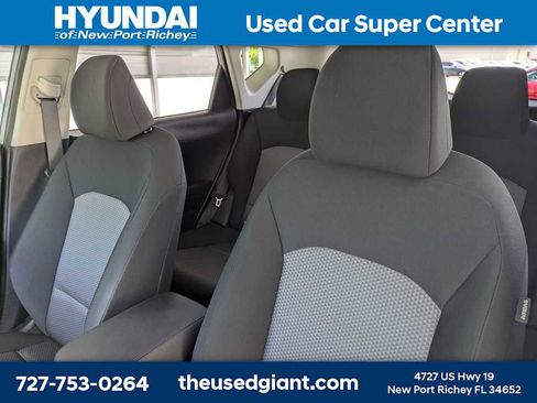 Used 2023 Kia Soul LX w/ LX Technology Package FWD image 7