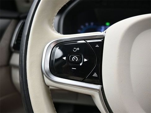 Used 2024 Volvo XC90 B5 Plus w/ Protection Package Premier image 25