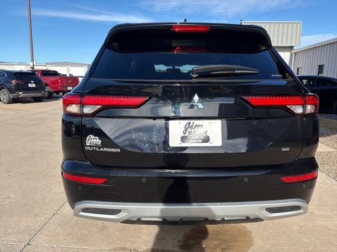 Used 2024 Mitsubishi Outlander SE image 10