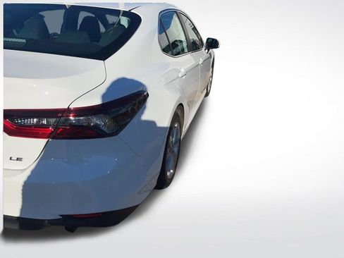 Used 2023 Toyota Camry LE image 5