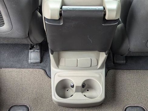 Used 2016 Kia Sedona LX w/ LX Essentials Premium Package FWD image 16