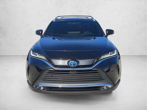 Used 2024 Toyota Venza XLE AWD/4WD image 2
