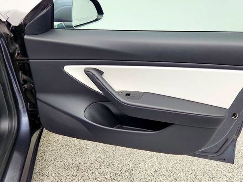 Used 2020 Tesla Model 3 Standard Range Plus image 30
