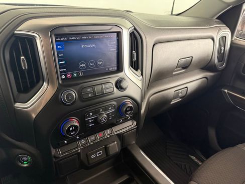 Used 2022 Chevrolet Silverado 1500 LT Trail Boss w/ Bed Protection Package image 26