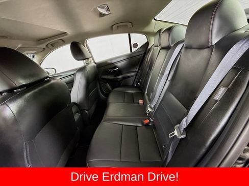 Used 2025 Nissan Sentra SR w/ SR Premium Package FWD image 9