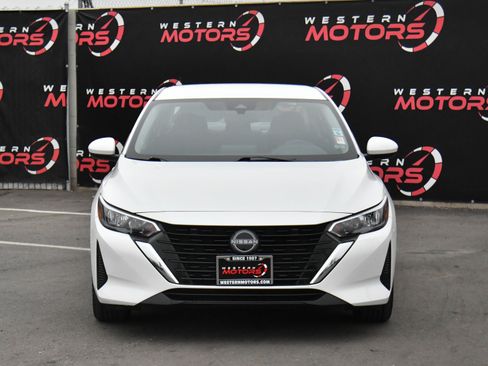 Used 2024 Nissan Sentra SV image 2