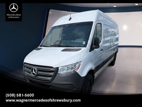 Used 2025 Mercedes-Benz Sprinter 2500 image 1