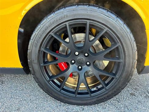Used 2017 Dodge Challenger SRT w/ Technology Group image 6