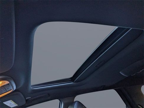 Used 2022 Dodge Durango R/T w/ Trailer Tow Group IV image 22