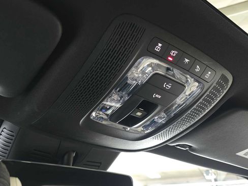 Used 2026 Mercedes-Benz GLB 250 4MATIC image 34