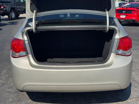 Used 2014 Chevrolet Cruze LS FWD image 5