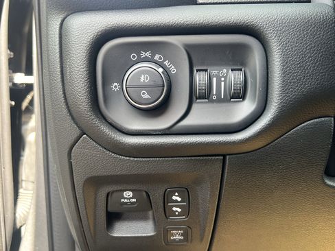 Used 2025 RAM 1500 Big Horn AWD/4WD image 14