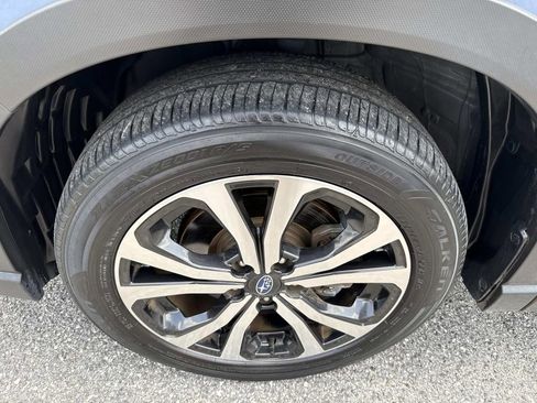 Used 2023 Subaru Forester Limited AWD/4WD image 10