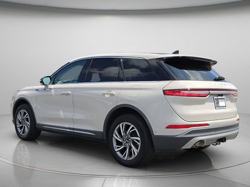 Used 2023 Lincoln Corsair AWD w/ Equipment Group 102A image 6