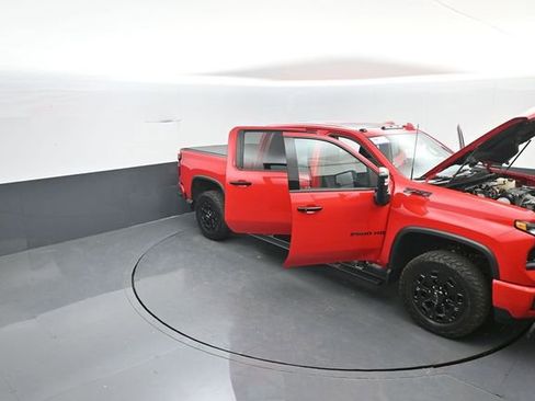 Used 2024 Chevrolet Silverado 2500 LTZ w/ LTZ Plus Package image 35