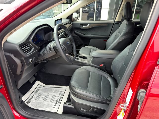 Used 2020 Ford Escape Titanium AWD/4WD image 13