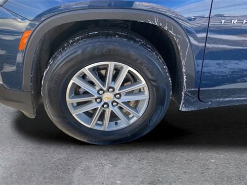 Used 2023 Chevrolet Traverse LT image 20