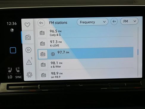 Used 2024 Volkswagen Atlas Peak Edition SE AWD/4WD image 19